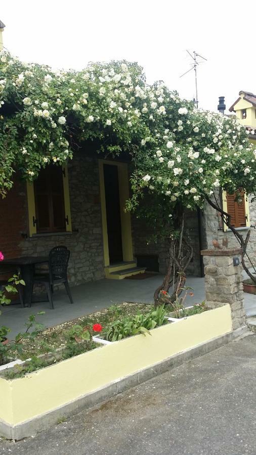 Villa La Casa Di Valerio Montabone Exterior foto